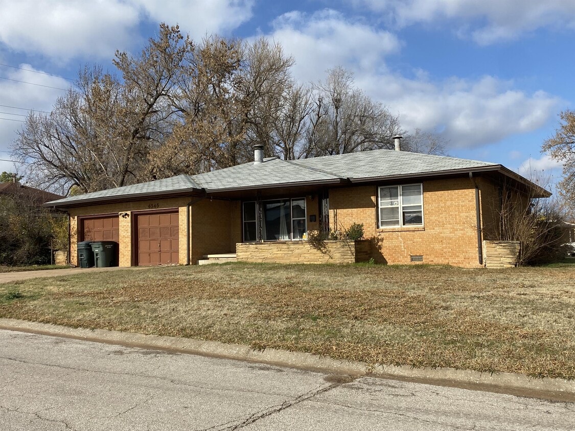 Foto principal - 4345 SE 16th St