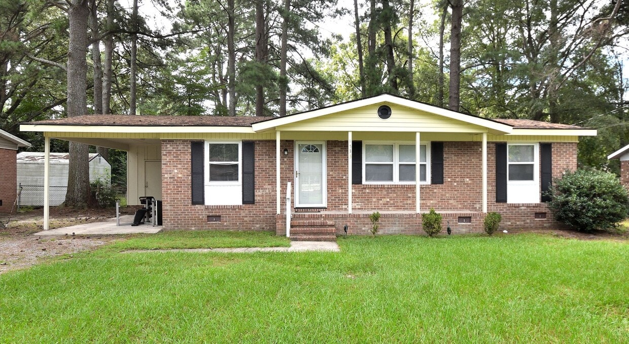 Primary Photo - 1533 Beverly Rd