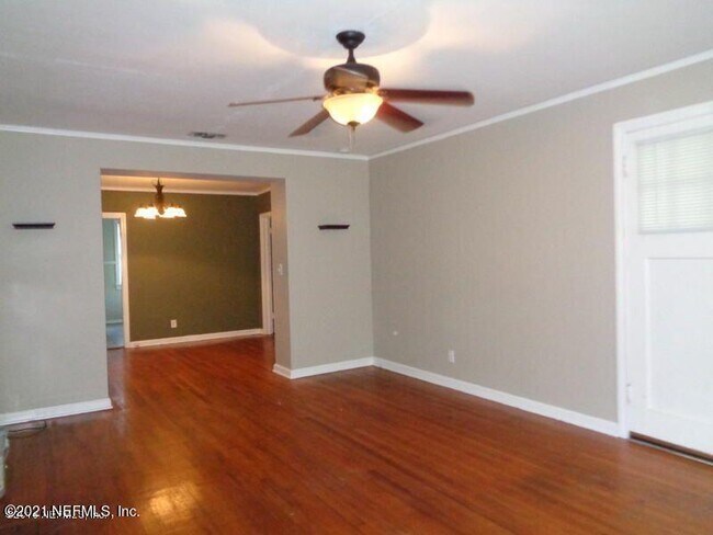 Building Photo - 5213 Birkenhead Rd