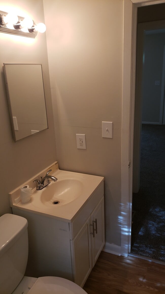 Bathroom - 4204 Elam St