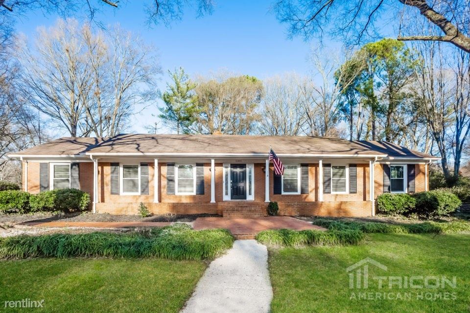 Foto principal - 5301 Providence Rd