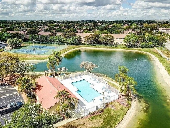 Building Photo - 12760 Vista Isles Dr