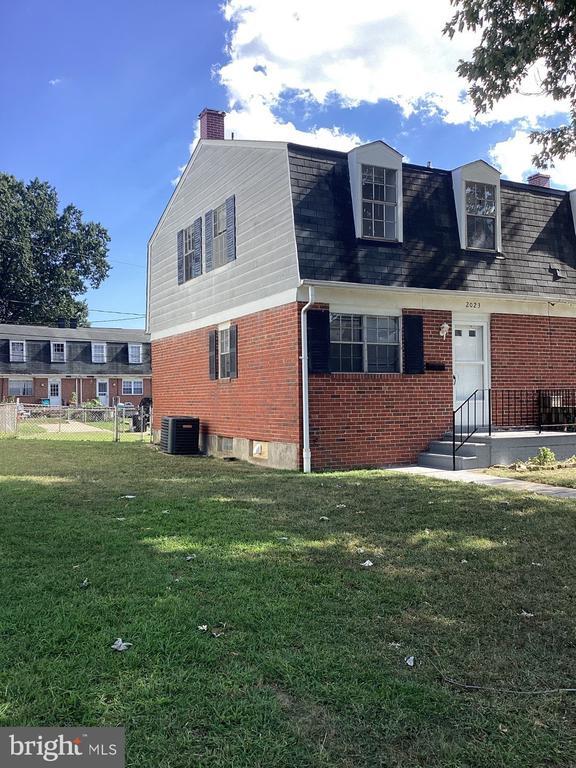 Primary Photo - 2023 Barry Rd