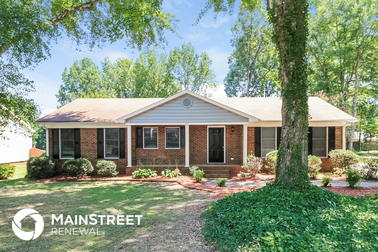 Foto principal - 326 Traceway Rd