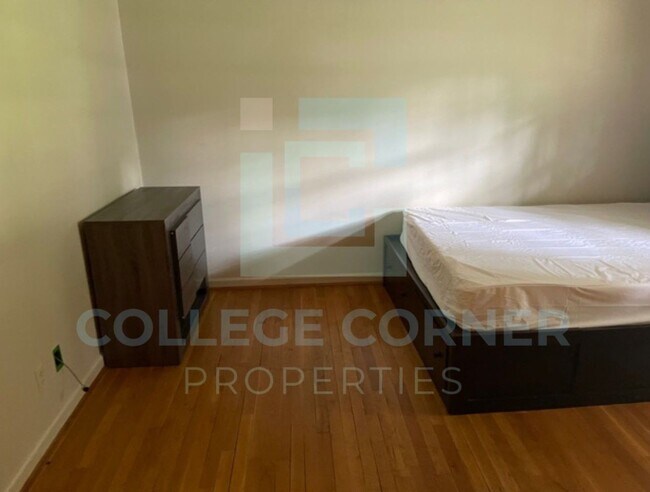 Photo - 830 Delmonte Dr NW Apartment