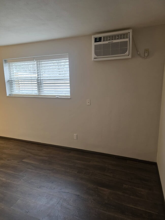 Large living room window - 212 N 44th St