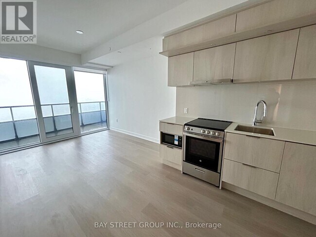 Photo du bâtiment - 448 Burnhamthorpe Rd W