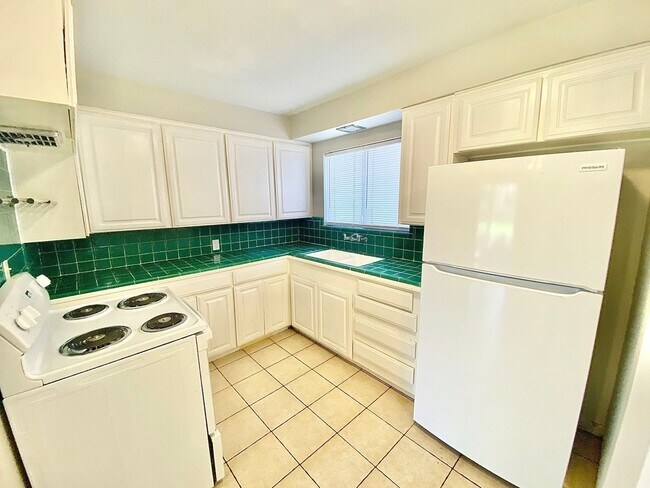 Building Photo - 2109 Coronado Pl, Orange, TX 77630