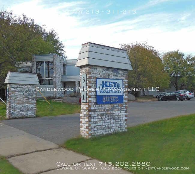 Building Photo - Studio Upper Apartment Available Now!