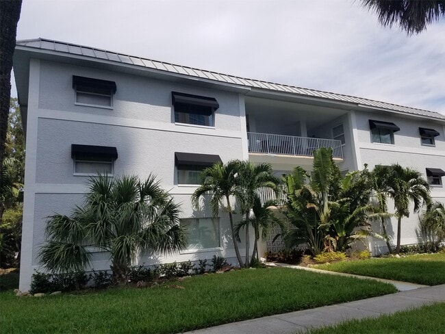 Photo - 225 5th Ave NE (St. Petersburg, FL) Apartments