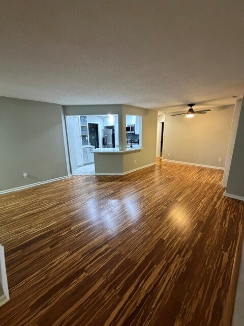 Foto del edificio - 6039 Gray Gate Ln