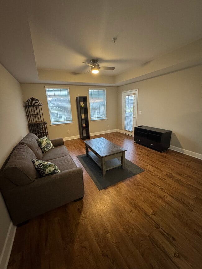 Building Photo - 8205 Lenox Creekside Dr