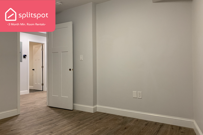 Foto del edificio - Private room in 3 bedroom Boston Apartment...