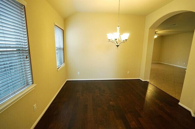 Foto del edificio - 1067 Cedar Lake Ct