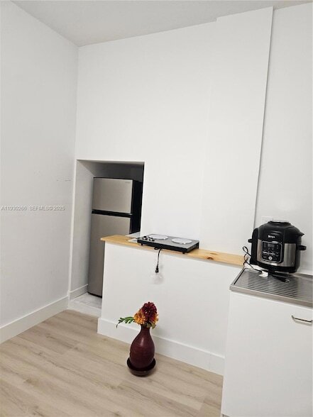 Foto del edificio - 157 NE 13th Cir