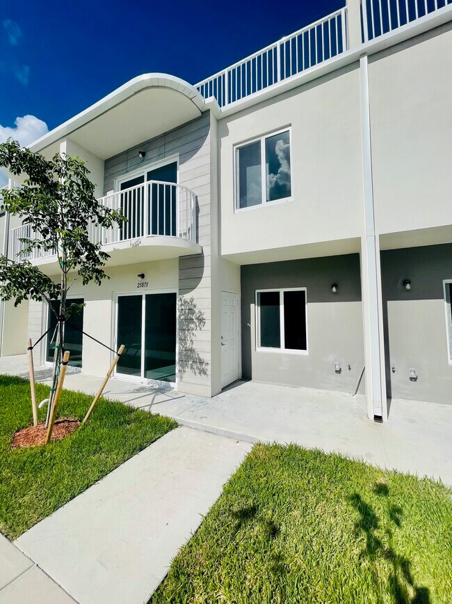 Foto del edificio - 25873 SW 144th Ct