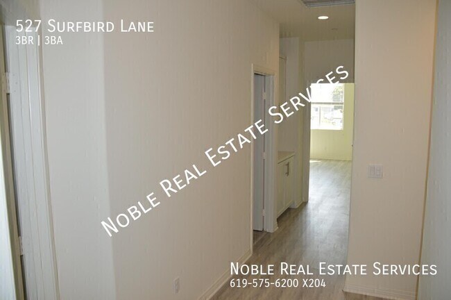 Foto del edificio - 527 Surfbird Ln