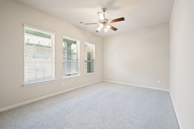 Foto del edificio - Beautiful 2-Bedroom + Study Home in the Highly Desirable Viridian Community!