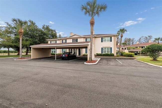 Foto del edificio - 10375 Carrollwood Ln