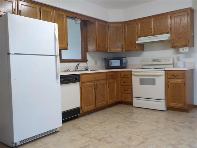 Kitchen - 1385 Parkside Dr