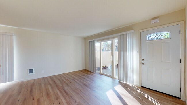 Foto del edificio - 950 Chula Vista Ave