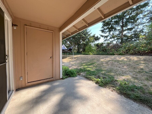 Building Photo - Spacious 2-Bedroom Rock Creek Home with Open Layout, Garage, and Private Outdoor Space