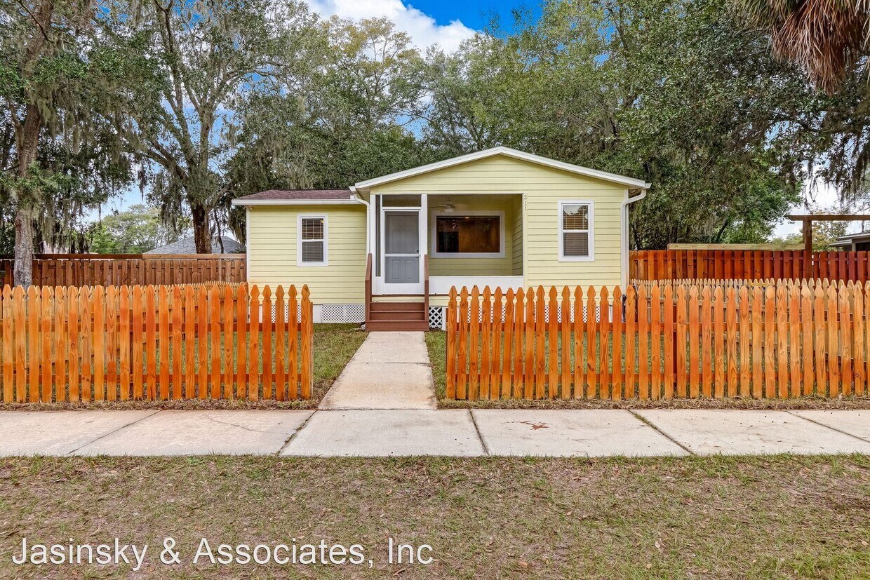 Primary Photo - 2 br, 1 bath House - 311 S. 11th St