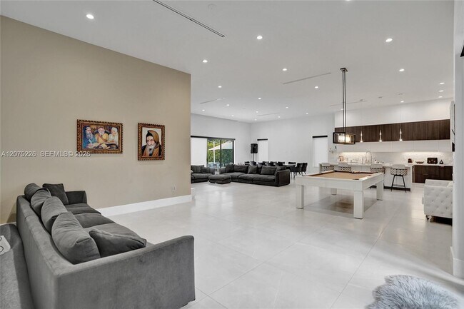 Foto del edificio - 3909 SW 54th St