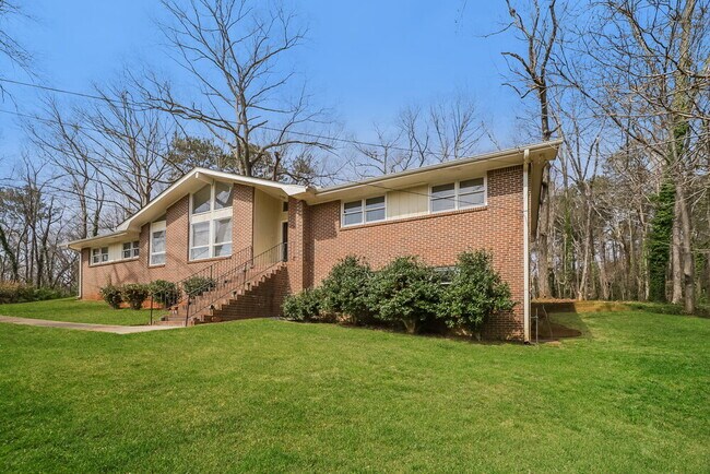 Building Photo - 970 Kathryn Ct SW