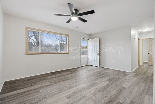 Foto del edificio - 1414 E Pitman Ave