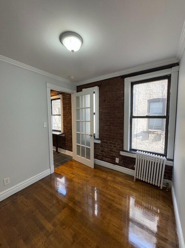 Foto del edificio - 416 E 13th St