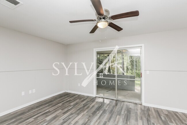 Building Photo - This charming home is move-in ready!