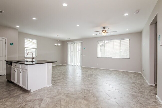 Foto del edificio - 1287 N 166th Ave