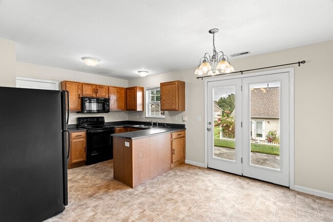 Building Photo - Great Townhouse - Convenient Arden Location