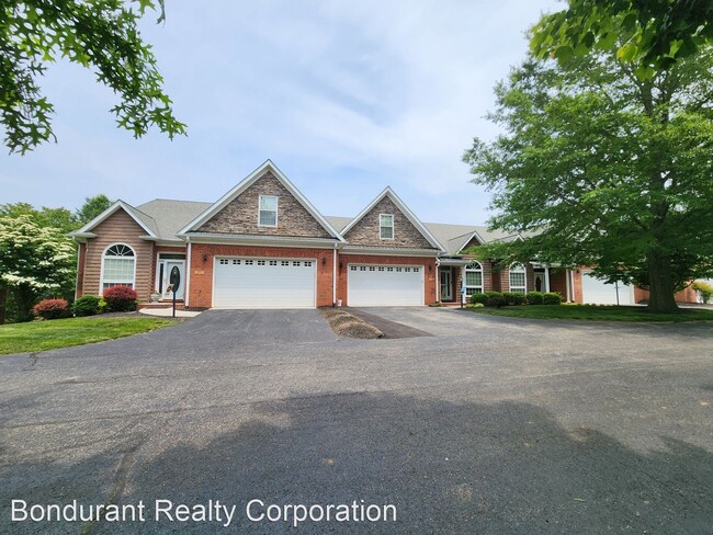 Foto del edificio - 4 br, 3.5 bath House - 6818 Sahalee Circle