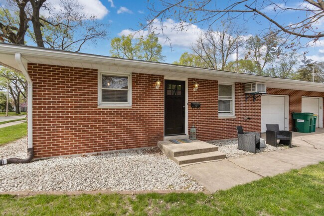 Foto del edificio - 309 S Joliet St