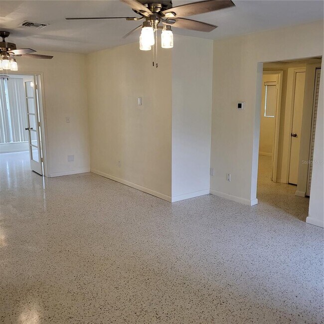Foto del edificio - 2021 Princeton Ave