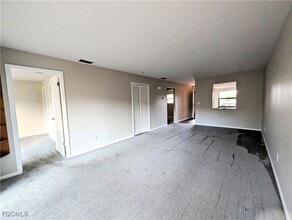 Building Photo - 1519 Cape Coral Pkwy W