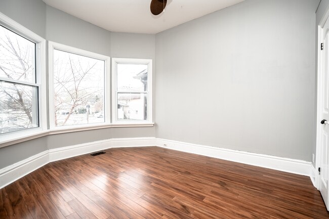 Photo du bâtiment - 152 Ross St