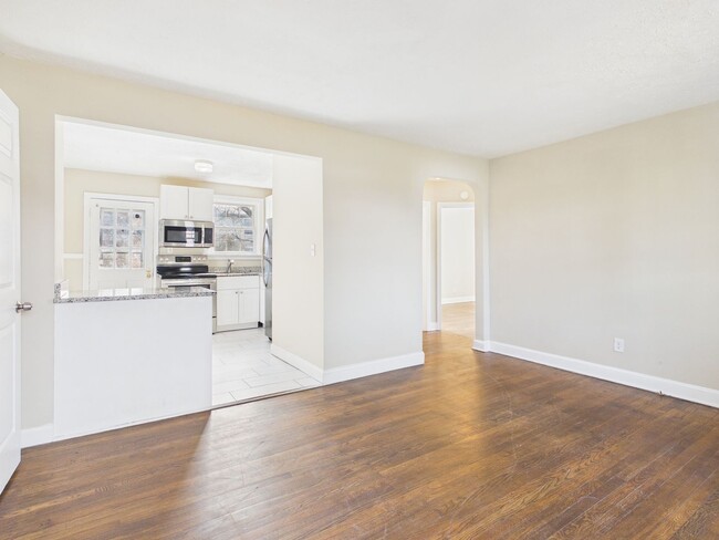 Building Photo - 4611 Eastover Ave