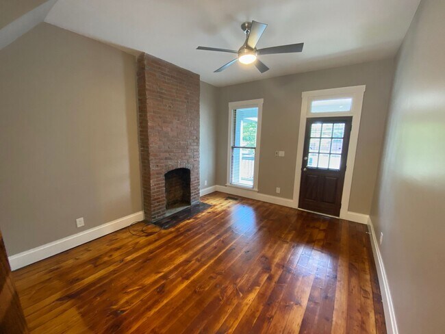 Building Photo - Hunter Ave 1197-1199 GW2