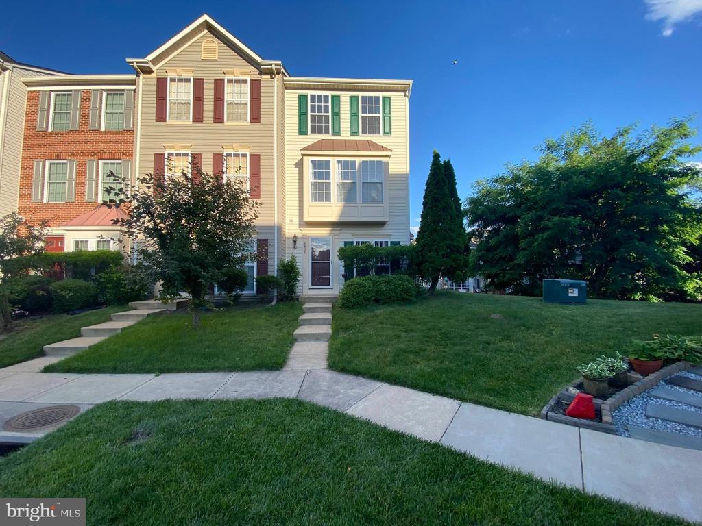 6835 Stone Maple Terrace, Centreville, VA 20121 Townhome Rentals in Centreville VA