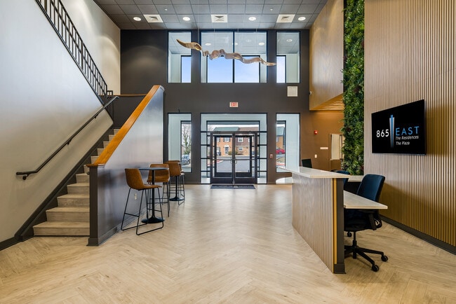 Building Photo - 865 East