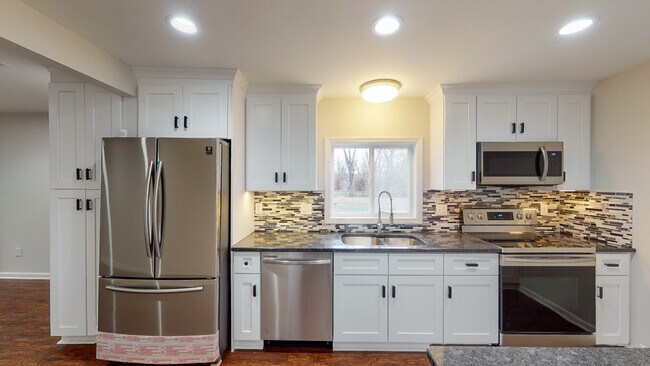 Foto del edificio - 6738 Sterling Ave