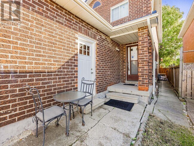 Building Photo - 133 Wexford Rd