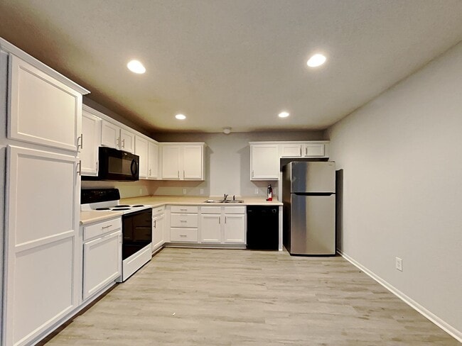 Building Photo - 3 BR/2BA | Newly Renovated Single Family Home | 2-Car Covered Parking |Large backyard!