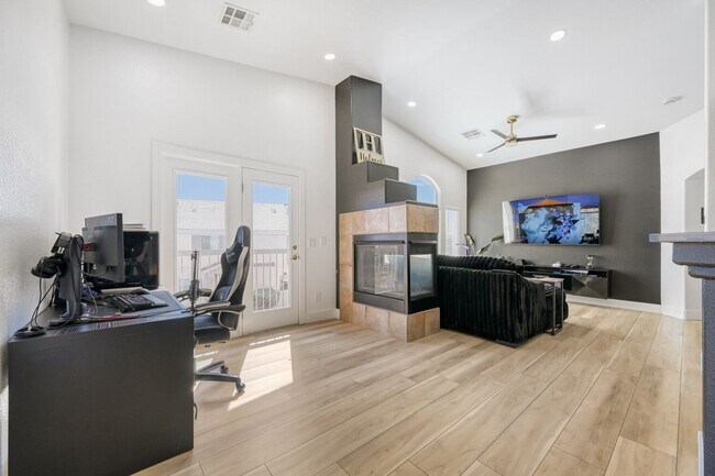 Foto del edificio - 6752 Lookout Lodge Ln