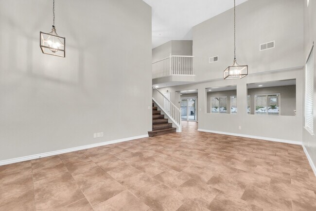 Building Photo - 15028 Longhorn Ln