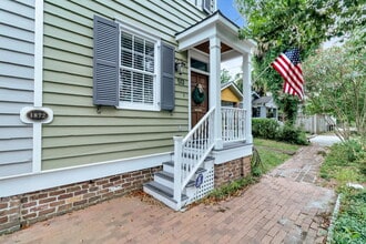 Building Photo - 513 E Harris St