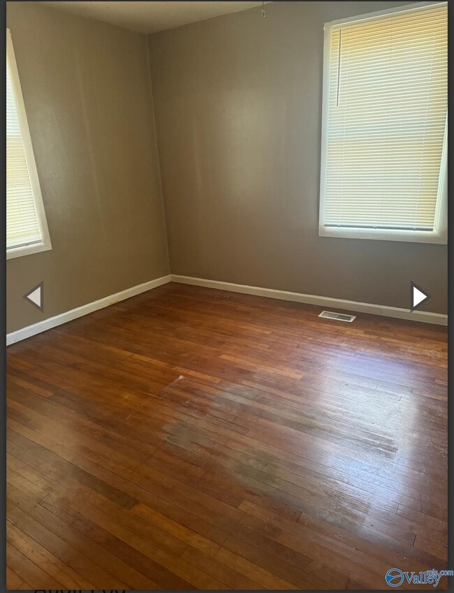 Foto del edificio - 801 Fairway Dr NW